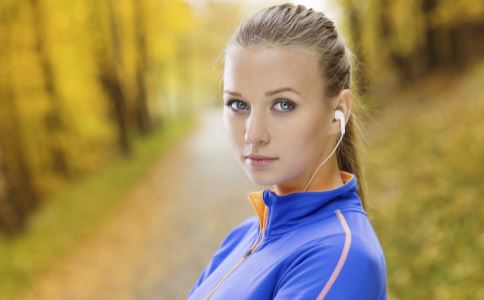 美胸是拍打出来的