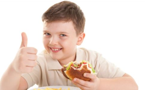 如何才能让胸部更丰满