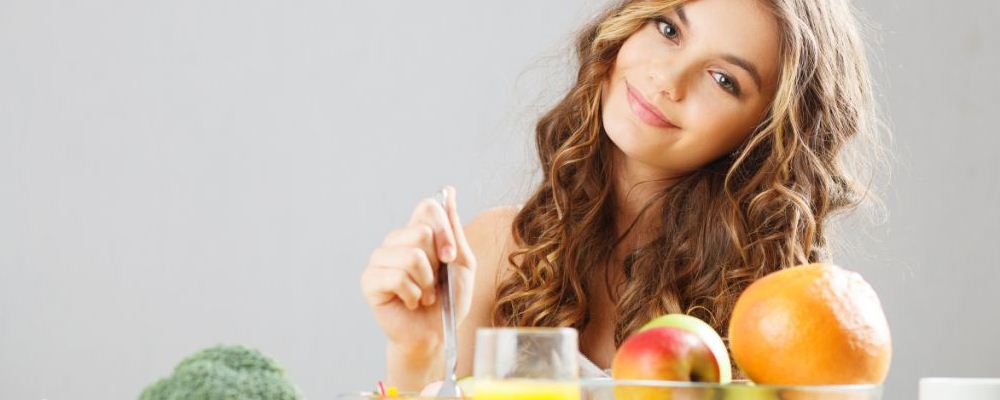 丰胸养生食谱之香蕉葡萄糯米粥