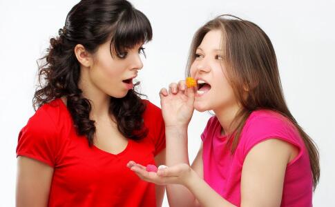 福利来了 简易运动让胸形更美