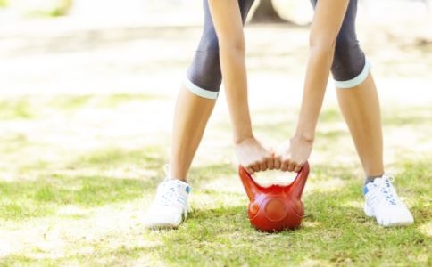 10年是道槛 女人这3个10年的丰胸秘笈