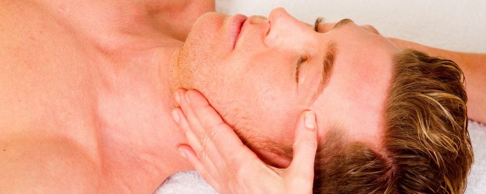 胸小也有健康?；?丰胸吃什么好