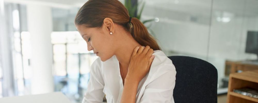 4个诱因让妹子的胸越变越小