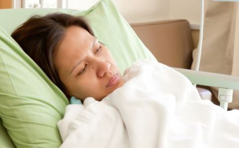 年轻男子变性失败 双性的痛苦人生