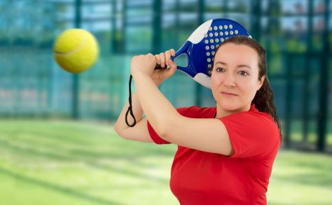 一起来看邓紫棋如何在三天练成美胸蛮腰