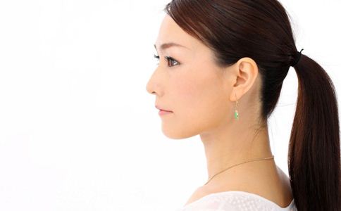 丰胸健美操 轻松塑造胸前曲线