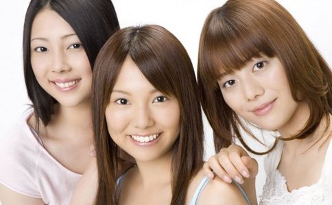 如何挑选丰胸抗老维生素？