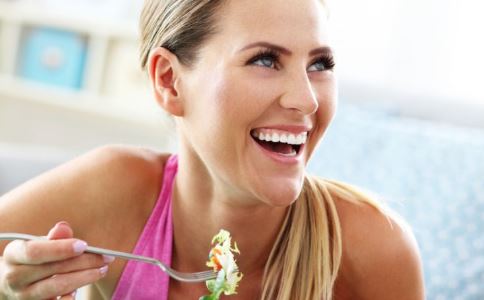 7式丰胸操让胸部丰满