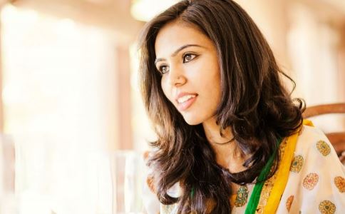 大胸女明星丰胸方法