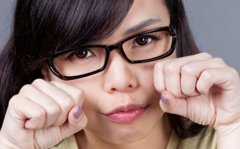 注射隆胸失败？取出方法get