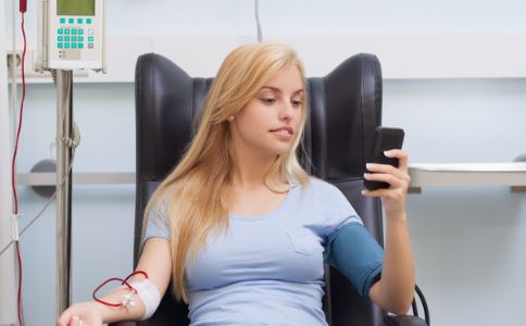 假体隆胸后的胸是否柔软