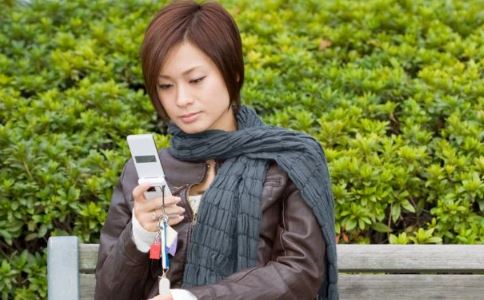 隆胸假体材料如何选择