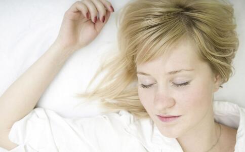 假体隆胸手术疼吗