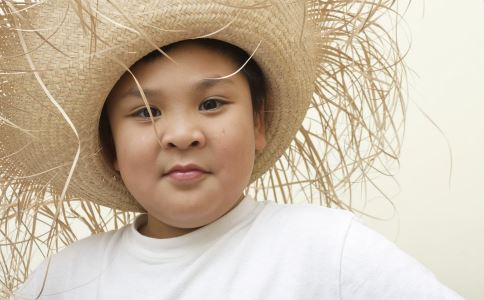 乳晕缩小手术创伤大吗