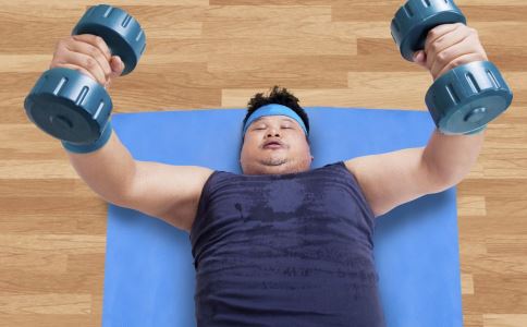 为什么假体隆胸术后不自然