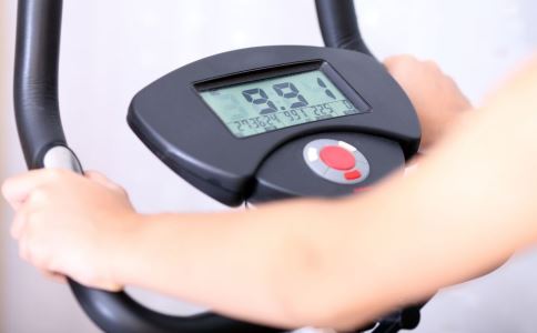 假体隆胸手术会有疤痕吗