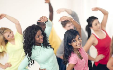 假体隆胸的手感如何？