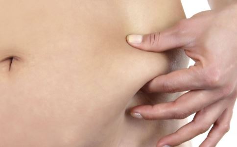 隆胸假体植入，爱美者如何该选植入层次？