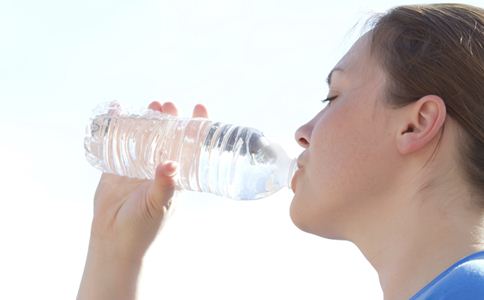 硅胶隆胸可以维持多久