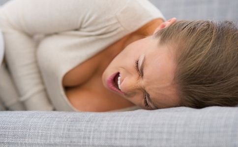 注射丰胸整形价格是多少？隆胸手术后恢复要多久？