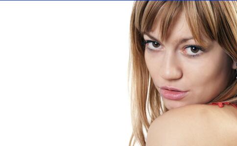 假体隆胸后腋窝有刺痛感是正常的吗