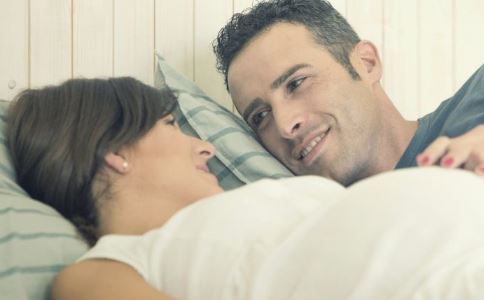 隆胸疤痕在哪里