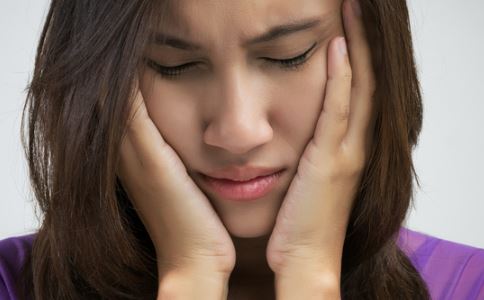 隆胸攻略，隆胸手术安全吗？