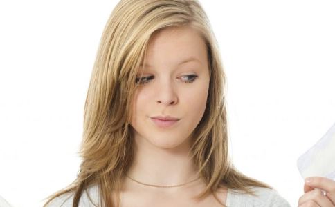 假体隆胸还会变小吗？能使用吸奶器吗