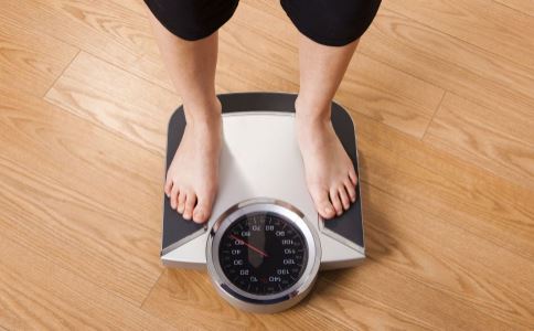 假体产后多久可以做假体隆胸？