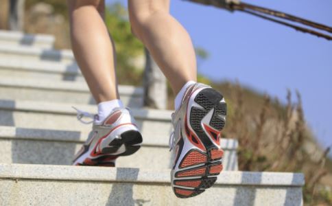 攻略之假体隆胸好还是脂肪填充好