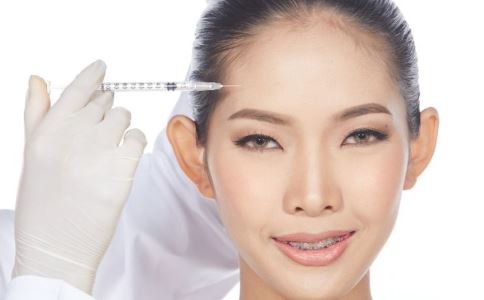 假体隆胸多久定型？