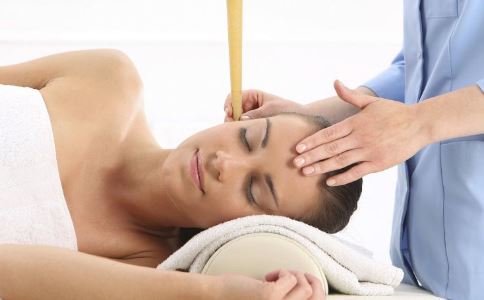 奥美定假体隆胸什么时候取出好？