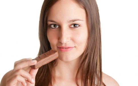 隆胸较为适合的年龄？