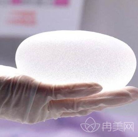 硅胶假体隆胸手术是怎么做的?