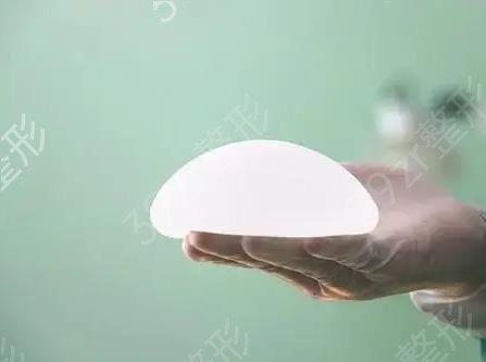 假体隆胸可以摸出来吗？丰胸是不是越大越好？