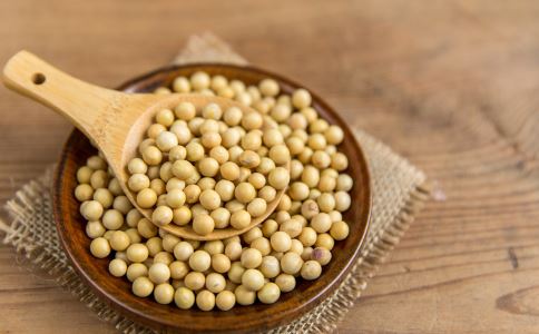 4种小吃丰胸效果好过木瓜