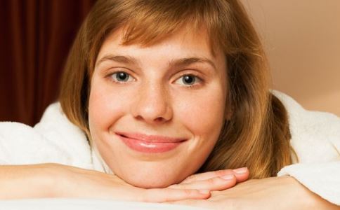 丰胸精油有副作用吗 定制丰胸才是靠谱