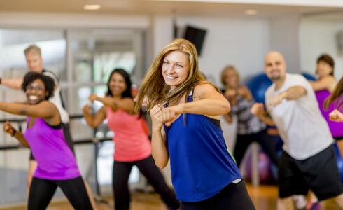 丰胸穴位这样按 10招按出傲挺美胸