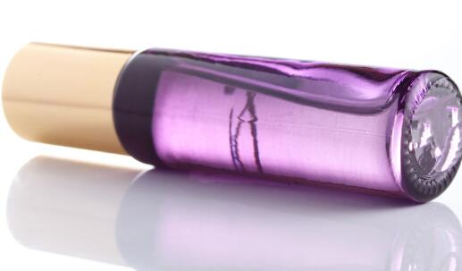 三年龄段MM丰胸美食塑迷人“峡谷”