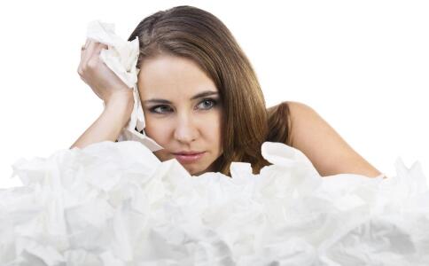 睡前15分钟按摩 让你胸部挺起来！