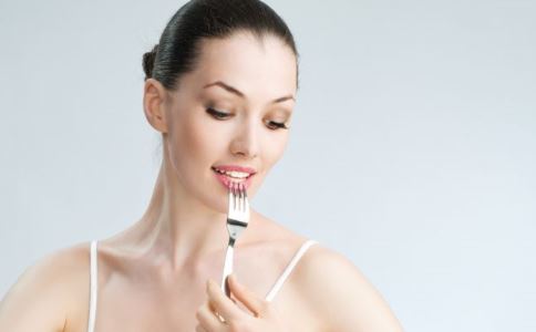 丰胸按摩要注意什么 方法不当美胸不成反毁胸