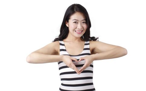 生长过程中如何科学丰胸，让胸部更丰满、更高